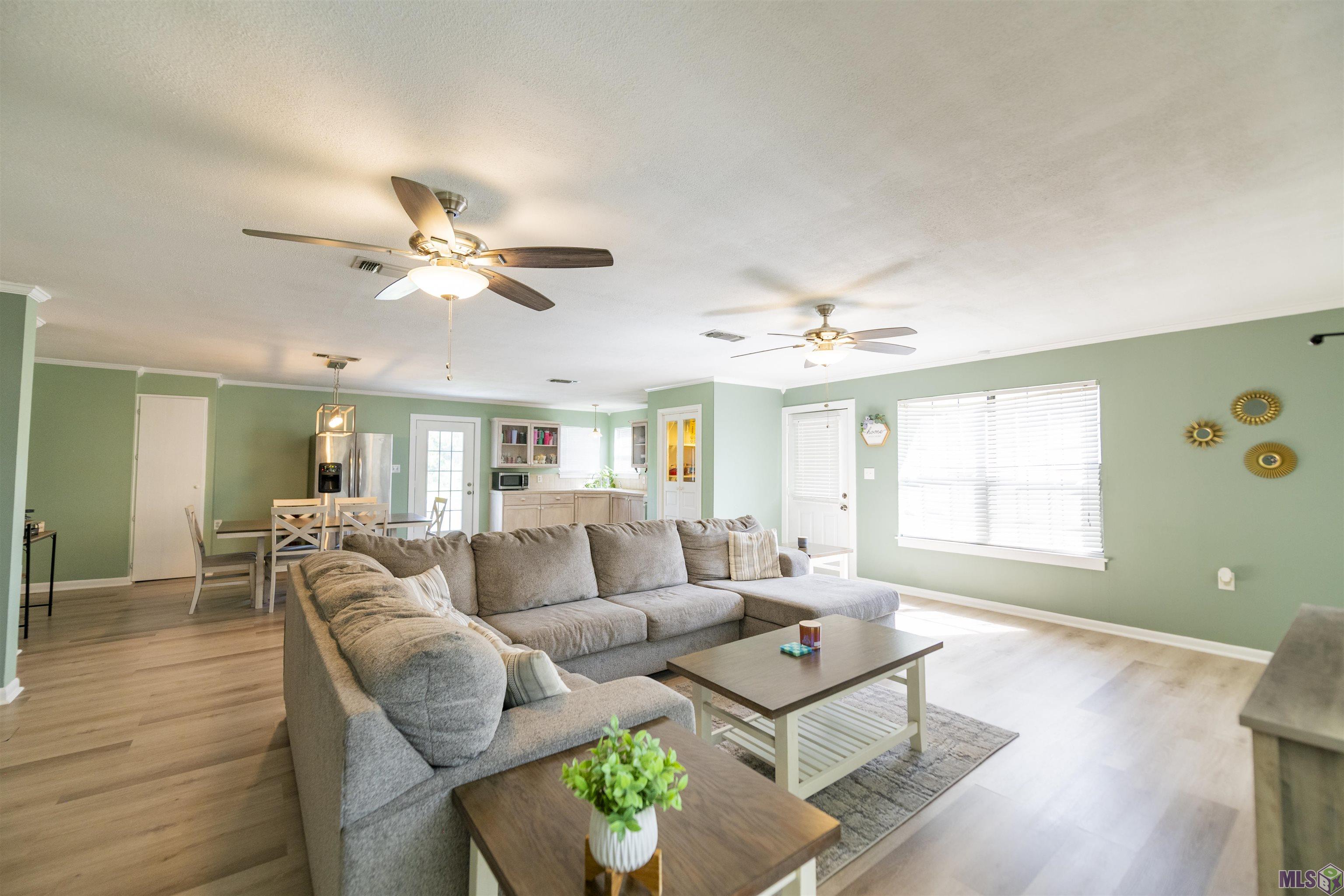 430 Fantastic Acres Boulevard Raceland, LA 70394 - Photo 3 of 23 living room view 2