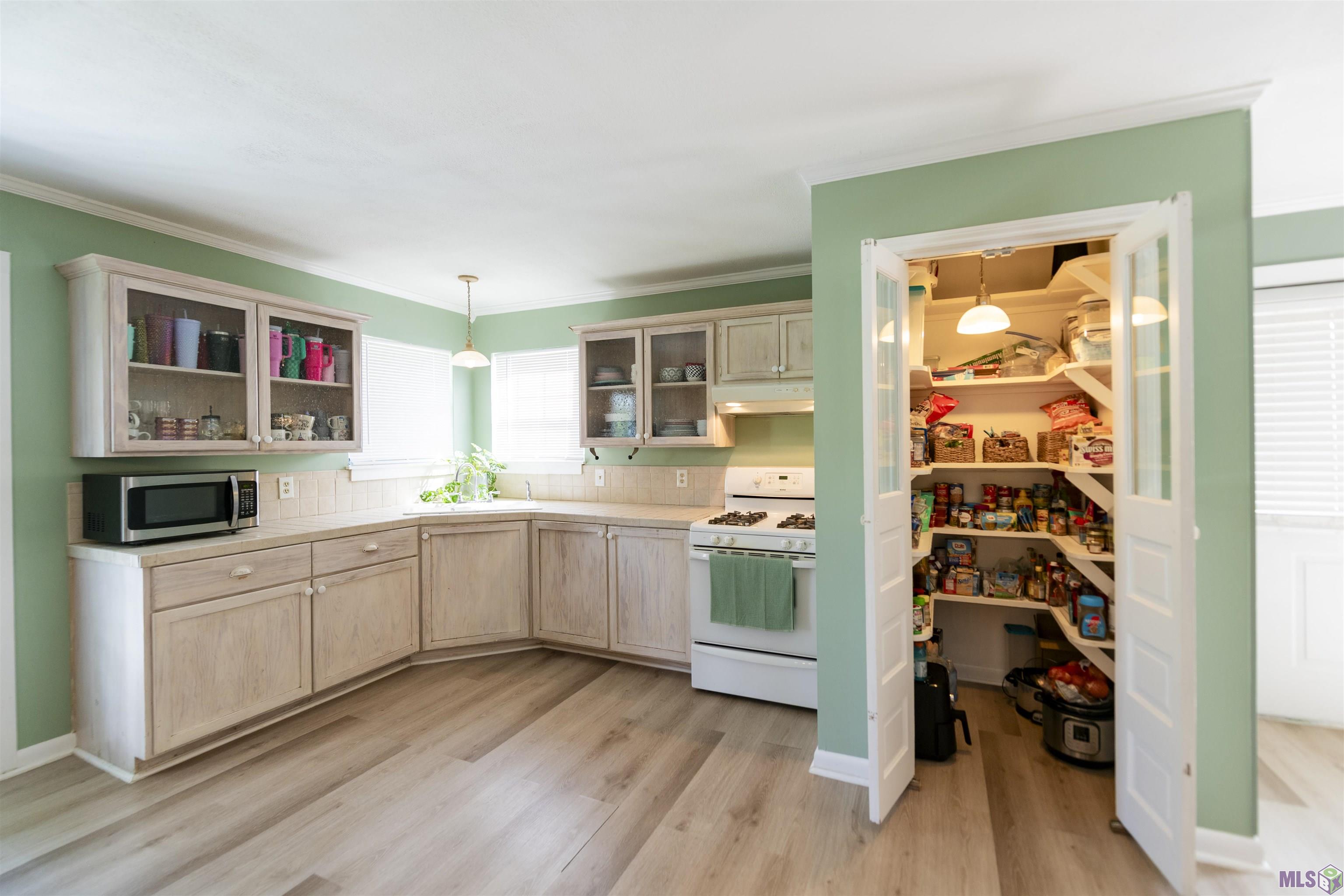 430 Fantastic Acres Boulevard Raceland, LA 70394 - Photo 5 of 23 kitchen