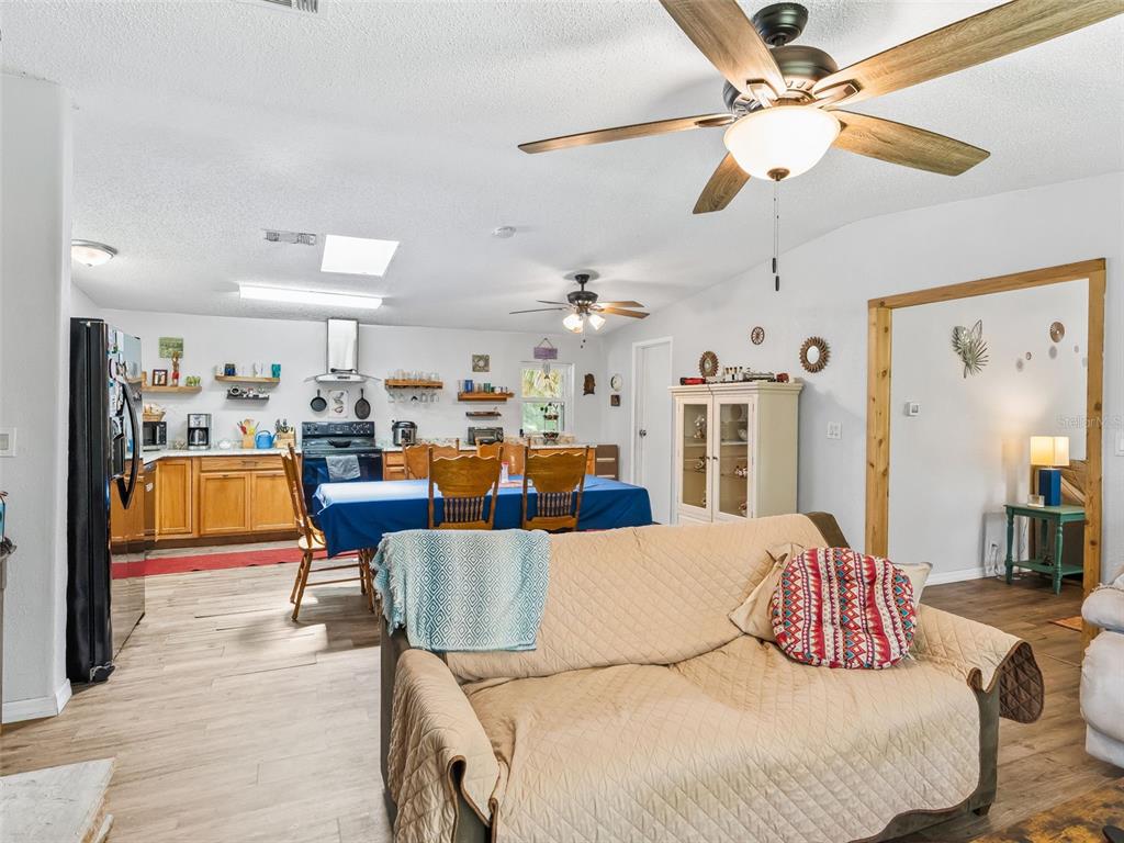 17090 Southeast 173rd Terrace Road Weirsdale, FL 32195 - Photo 11 of 54