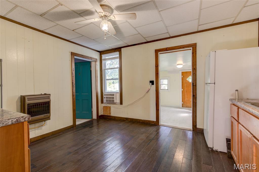 1008 Locust Carrollton, IL 62016 - Photo 12 of 31