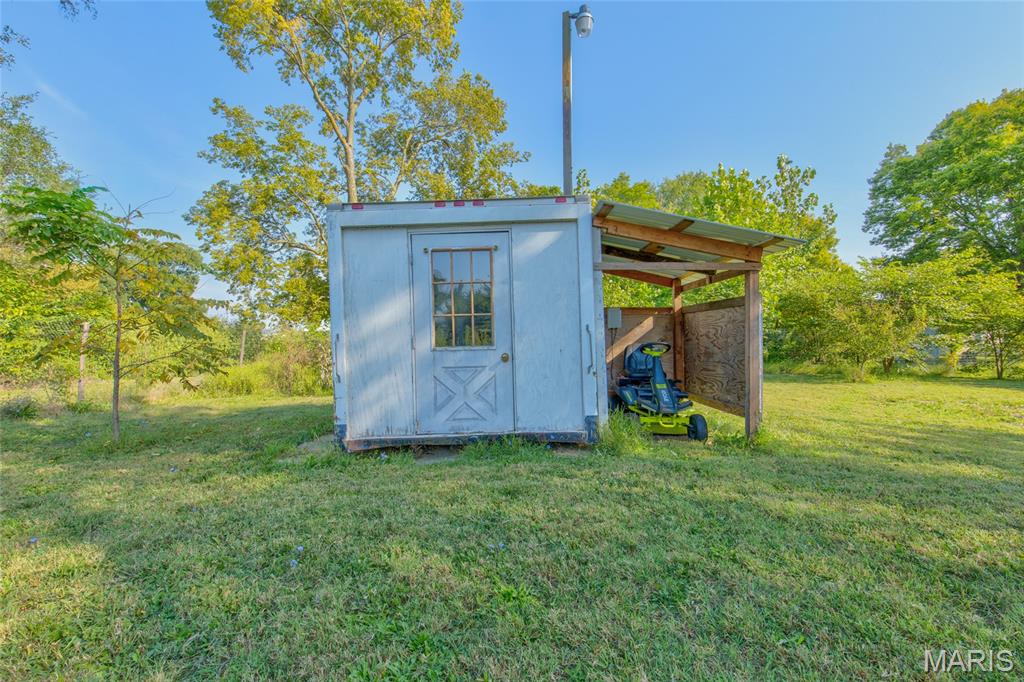 1008 Locust Carrollton, IL 62016 - Photo 23 of 31