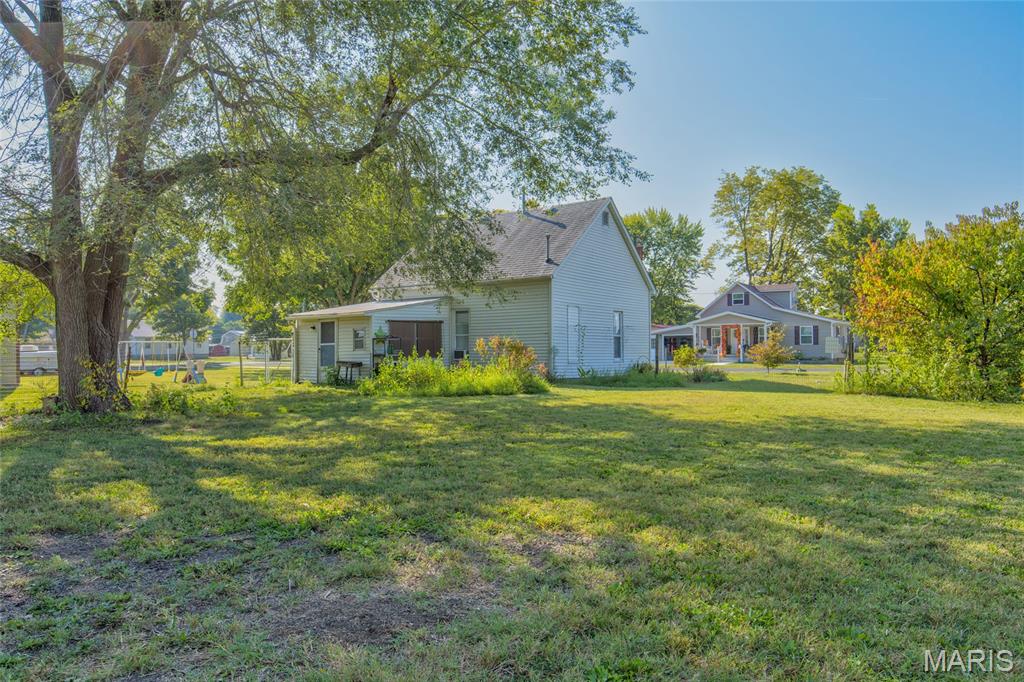 1008 Locust Carrollton, IL 62016 - Photo 24 of 31