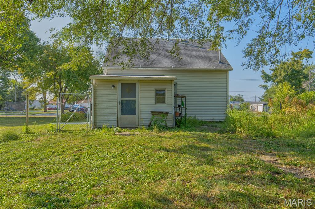 1008 Locust Carrollton, IL 62016 - Photo 25 of 31