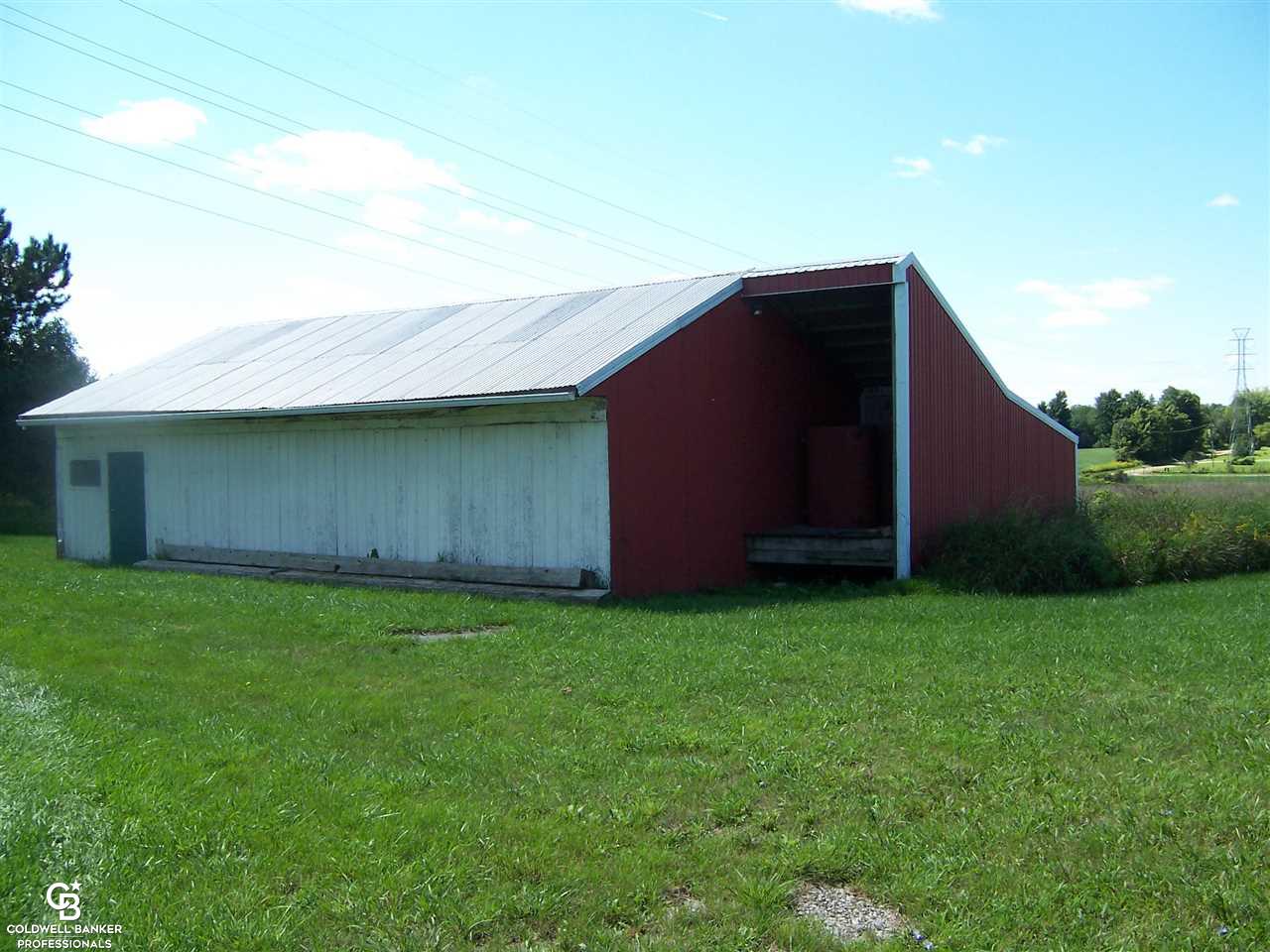 505 Memphis Ridge Road Memphis, MI 48041 - Photo 6 of 8 31302040-5.JPG