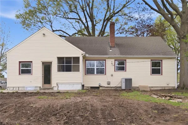 $230,000 | 307 East Orchard Street, Odessa, MO 64076