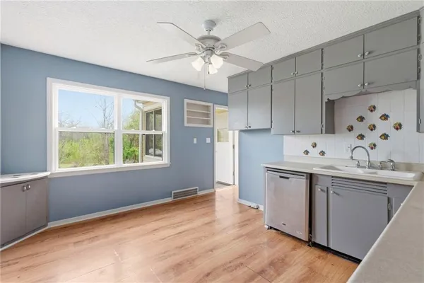 $230,000 | 307 East Orchard Street, Odessa, MO 64076