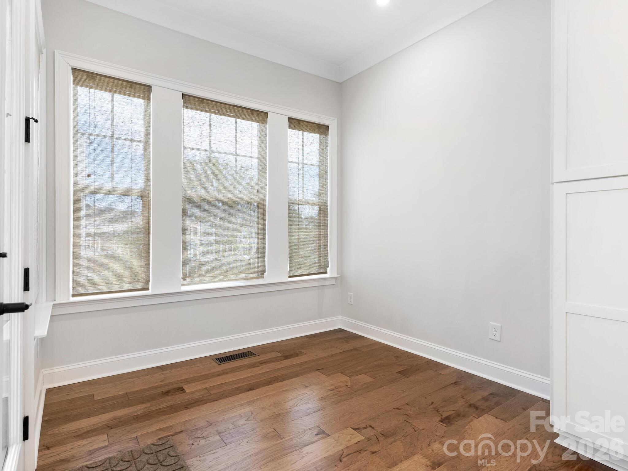 2555 Deacon Avenue Charlotte, NC 28204 - Photo 13 of 35 Gallery Image 13