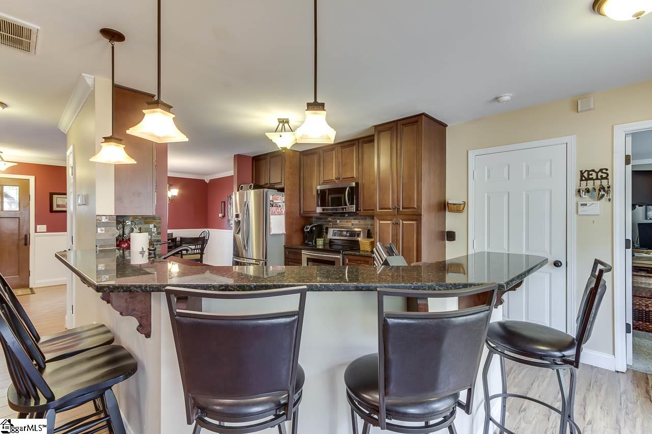 12 Hawkesbury Road Simpsonville, SC 29681 - Photo 14 of 36 Gallery Image 14
