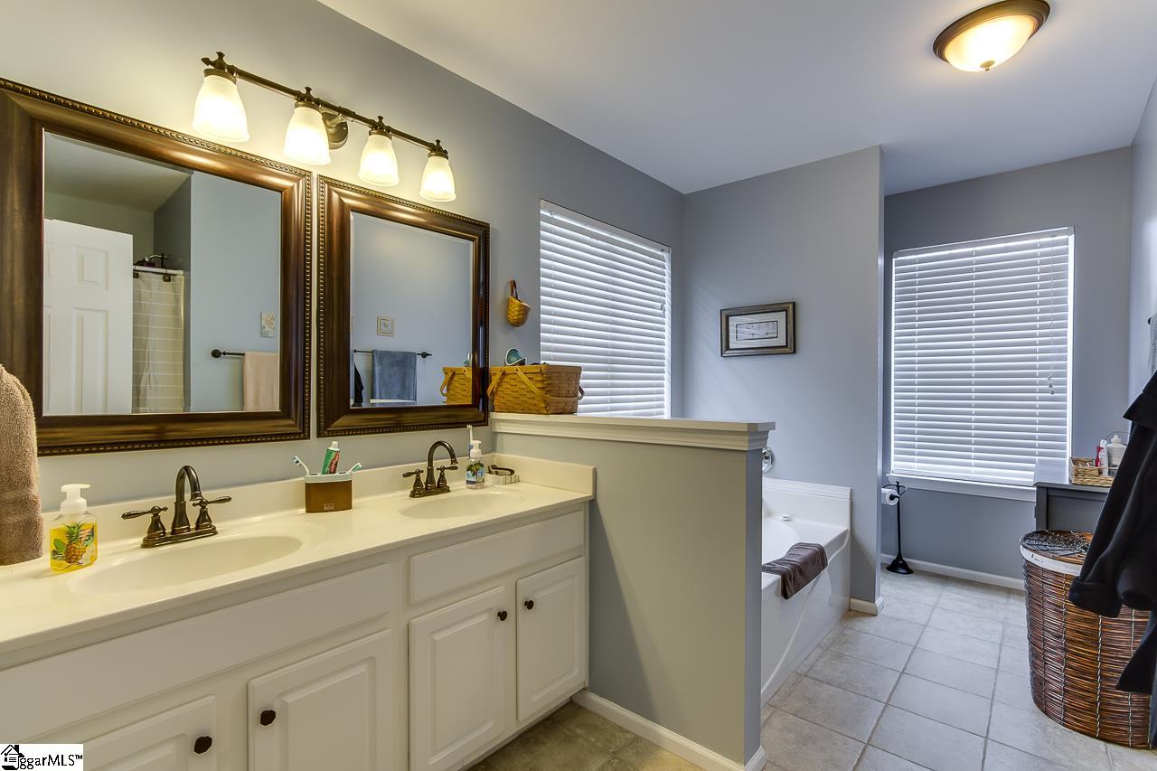 12 Hawkesbury Road Simpsonville, SC 29681 - Photo 29 of 36 Gallery Image 29