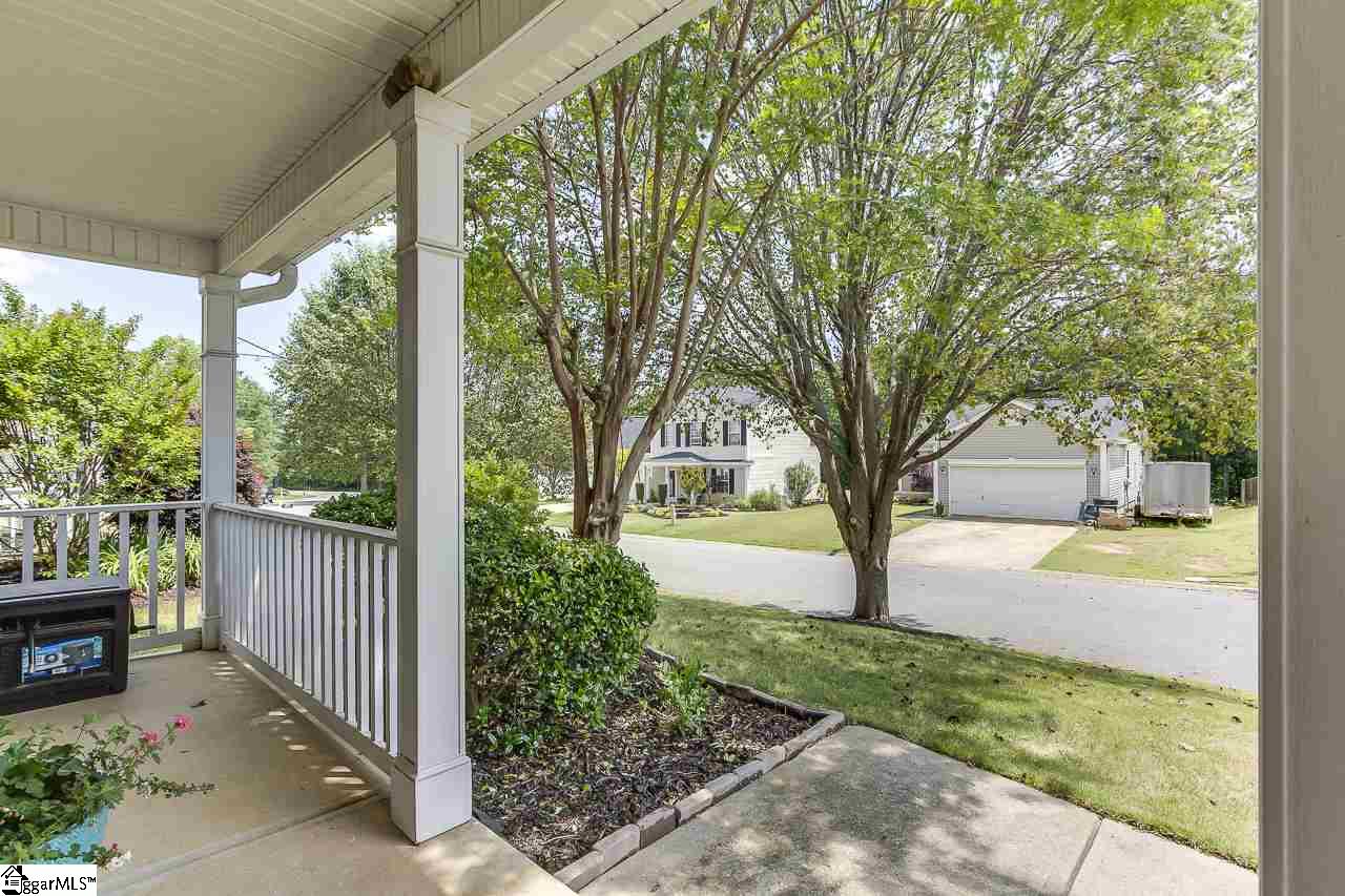 12 Hawkesbury Road Simpsonville, SC 29681 - Photo 4 of 36 Gallery Image 4