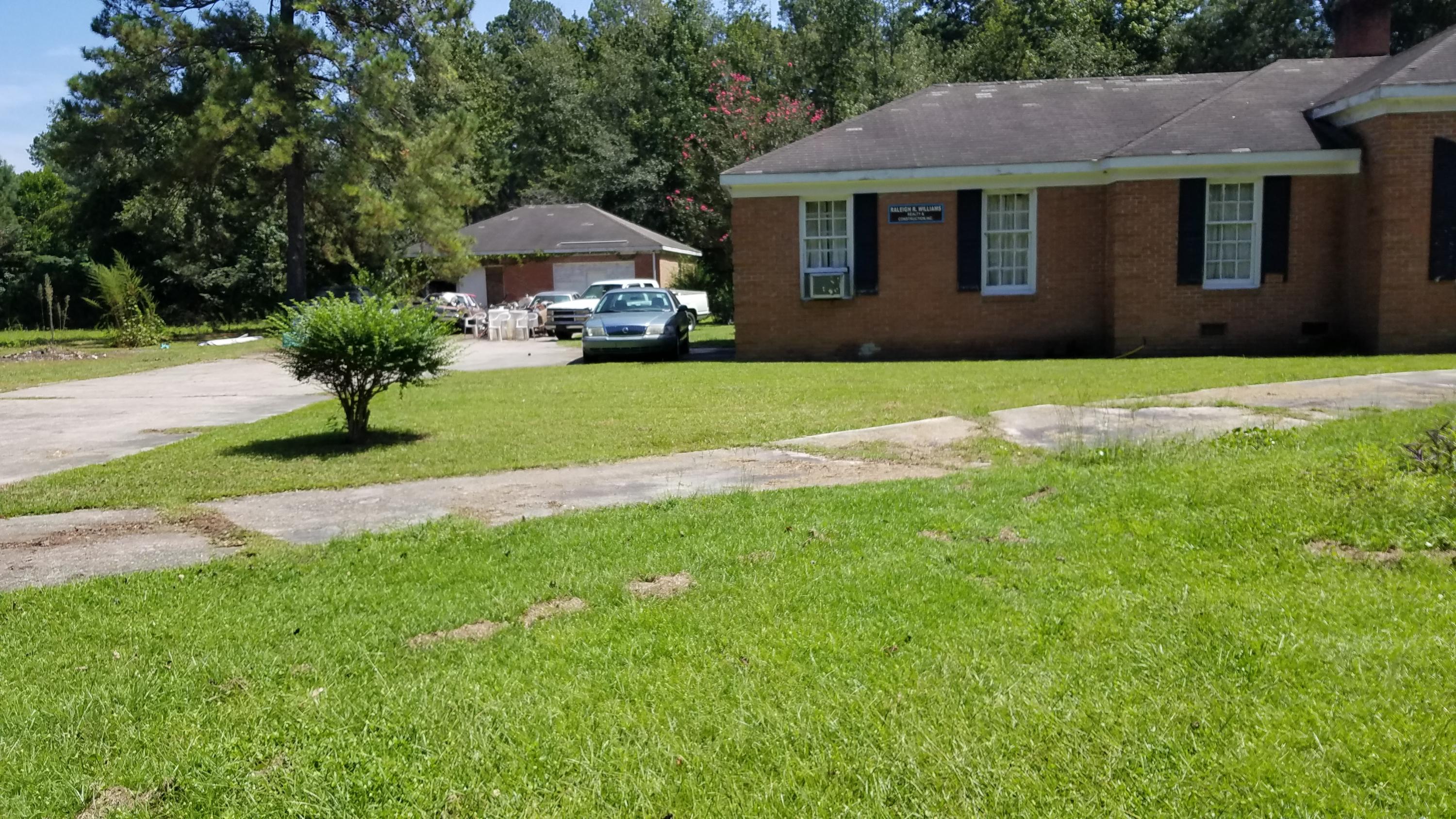 1519 Rivers Street Walterboro, SC 29488 - Photo 3 of 6 155