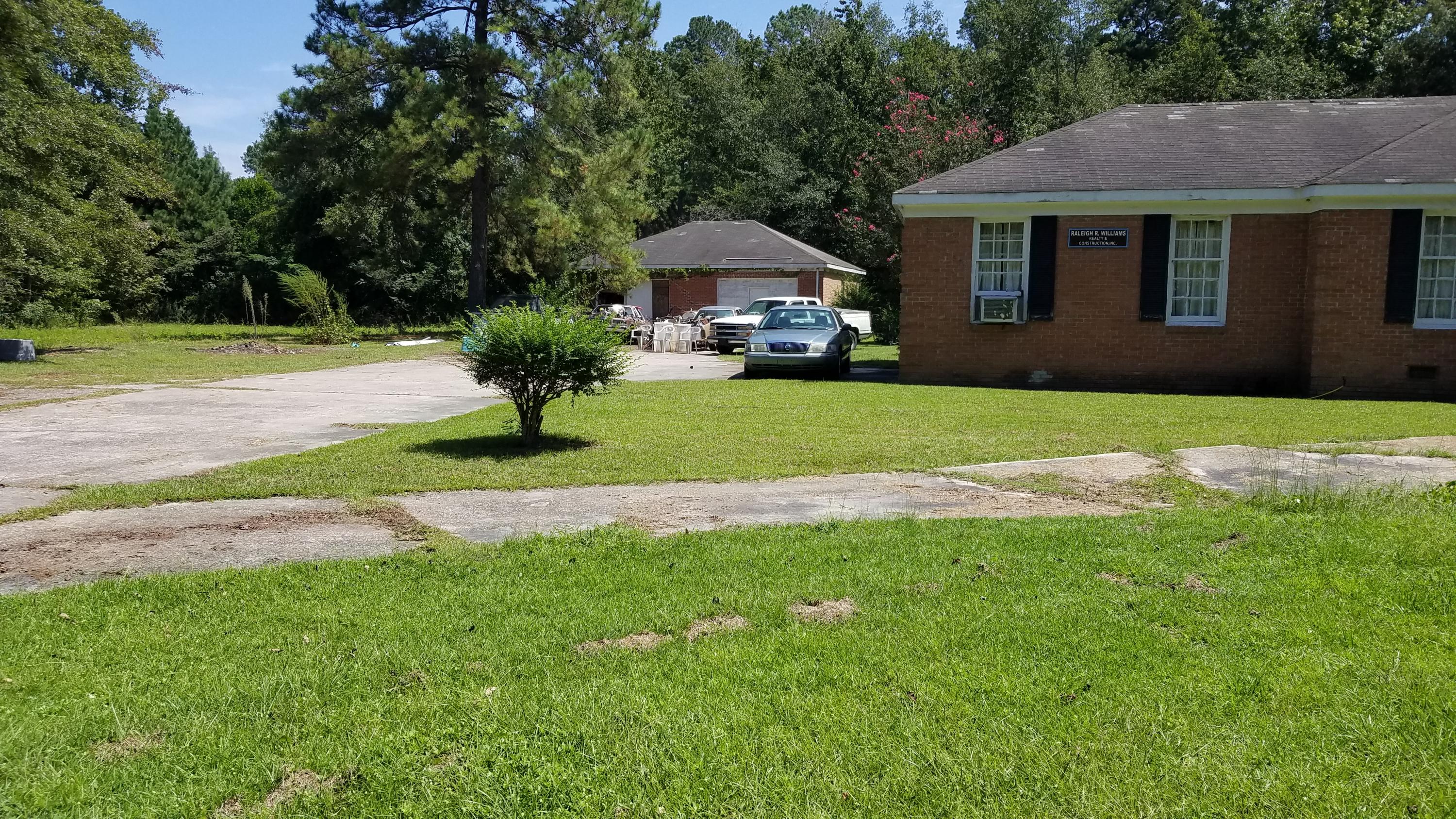1519 Rivers Street Walterboro, SC 29488 - Photo 5 of 6 157
