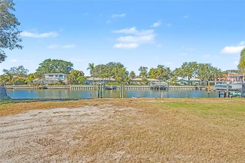 $3,989,000 | 2019 Illinois Avenue Northeast, St. Petersburg, FL 33703