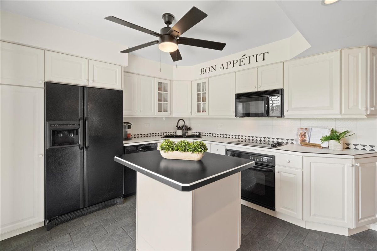 776 Chandler Road, Unit 168 Gurnee, IL 60031 - Photo 5 of 25
