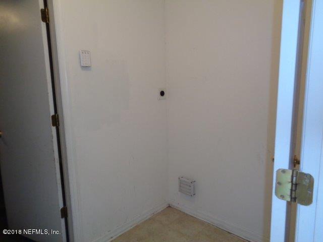 3812 Sand Dollar Road Middleburg, FL 32068 - Photo 23 of 25 Inside Utility Room