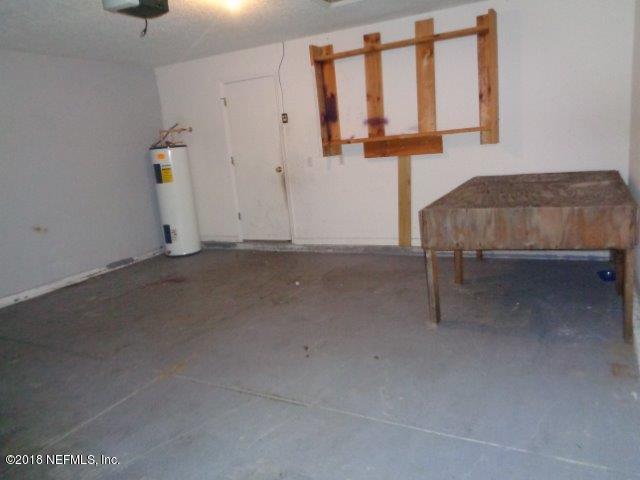 3812 Sand Dollar Road Middleburg, FL 32068 - Photo 25 of 25 Garage
