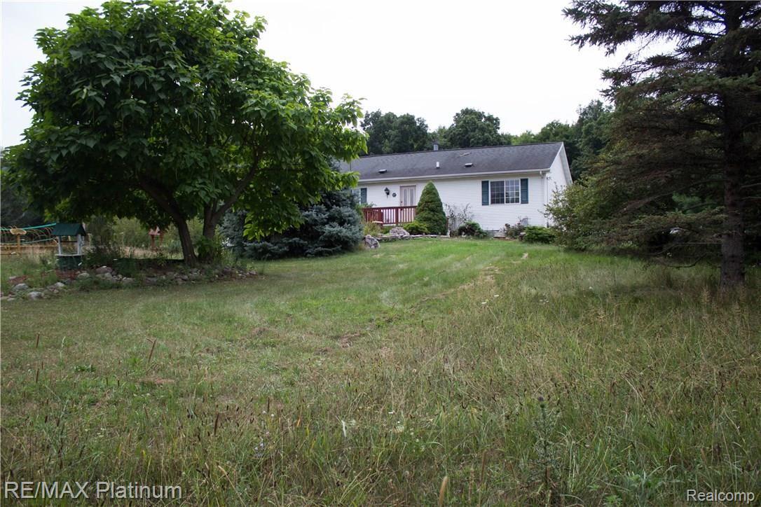 5761 Milett Road Fowlerville, MI 48836 - Photo 6 of 30 14.jpg