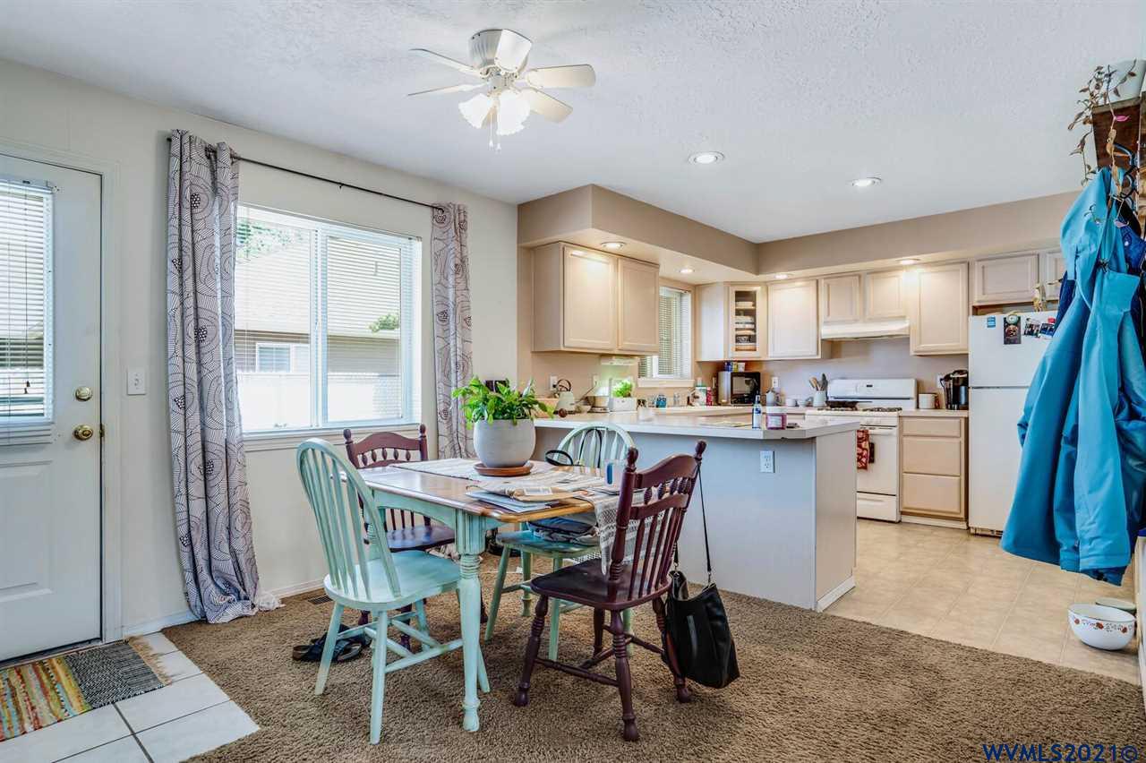 6996 Ridgetop Drive Northeast Keizer, OR 97303 - Photo 10 of 29 Gallery Image 10