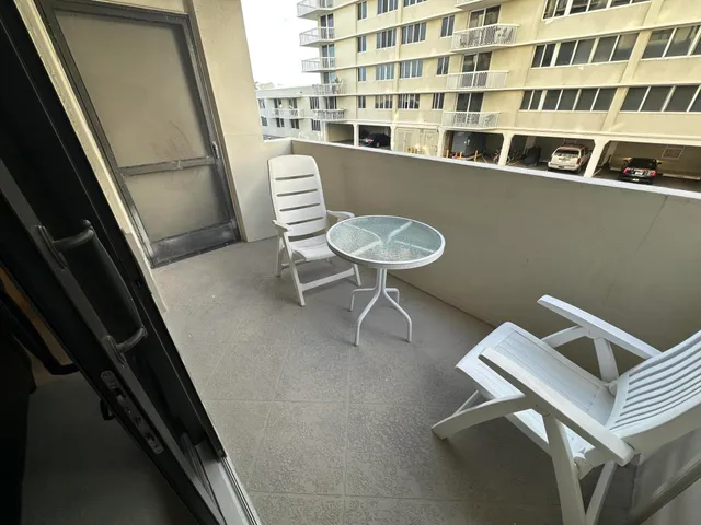 $3,250 | 145 South Ocean Avenue, Unit 214, Palm Beach Shores, FL 33404