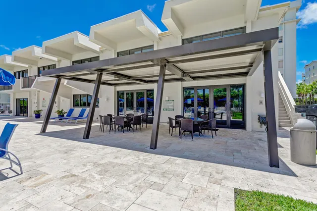 $3,250 | 145 South Ocean Avenue, Unit 214, Palm Beach Shores, FL 33404