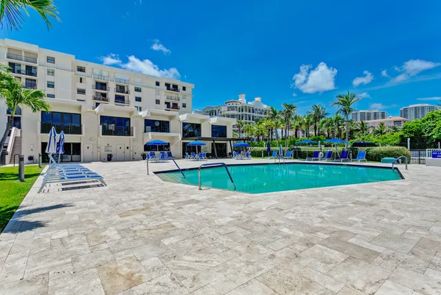 $3,250 | 145 South Ocean Avenue, Unit 214, Palm Beach Shores, FL 33404