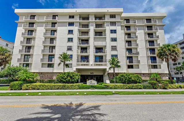 $3,250 | 145 South Ocean Avenue, Unit 214, Palm Beach Shores, FL 33404