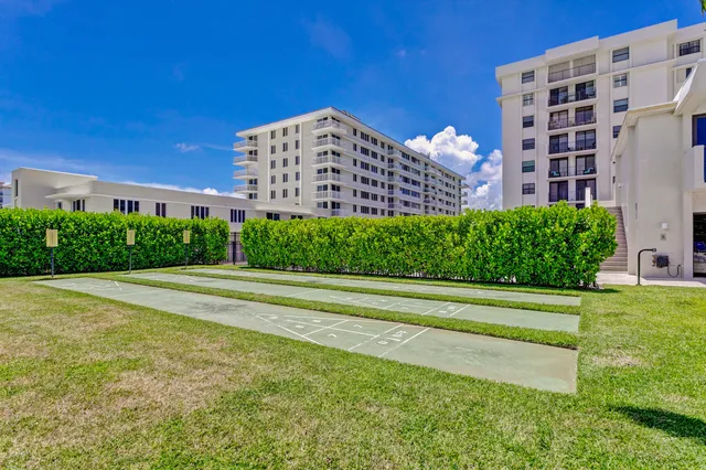 $3,250 | 145 South Ocean Avenue, Unit 214, Palm Beach Shores, FL 33404