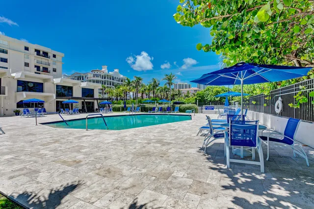 $3,250 | 145 South Ocean Avenue, Unit 214, Palm Beach Shores, FL 33404