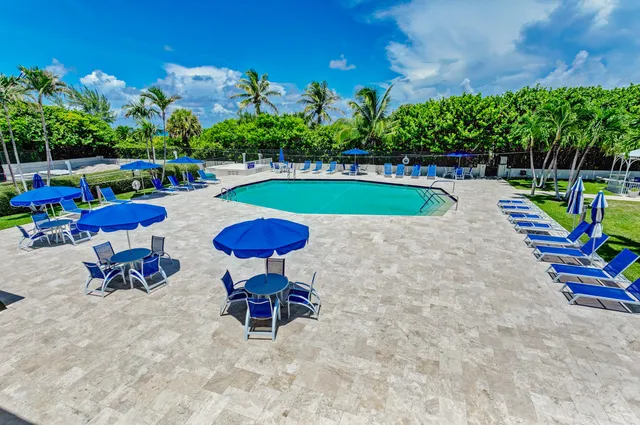 $3,250 | 145 South Ocean Avenue, Unit 214, Palm Beach Shores, FL 33404