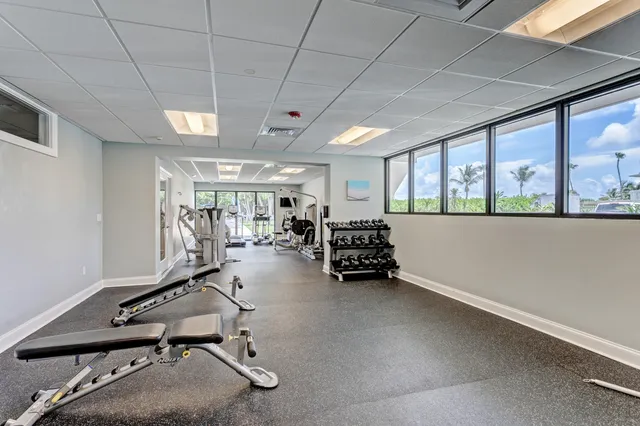 $3,250 | 145 South Ocean Avenue, Unit 214, Palm Beach Shores, FL 33404