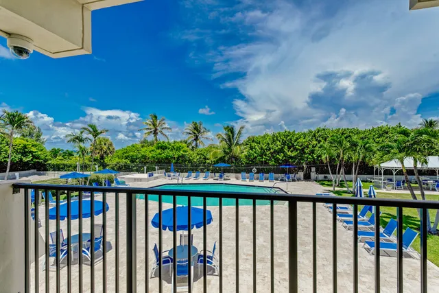 $3,250 | 145 South Ocean Avenue, Unit 214, Palm Beach Shores, FL 33404