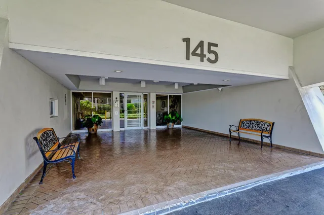 $3,250 | 145 South Ocean Avenue, Unit 214, Palm Beach Shores, FL 33404