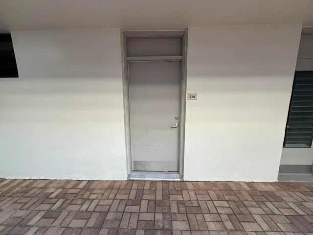 $3,250 | 145 South Ocean Avenue, Unit 214, Palm Beach Shores, FL 33404