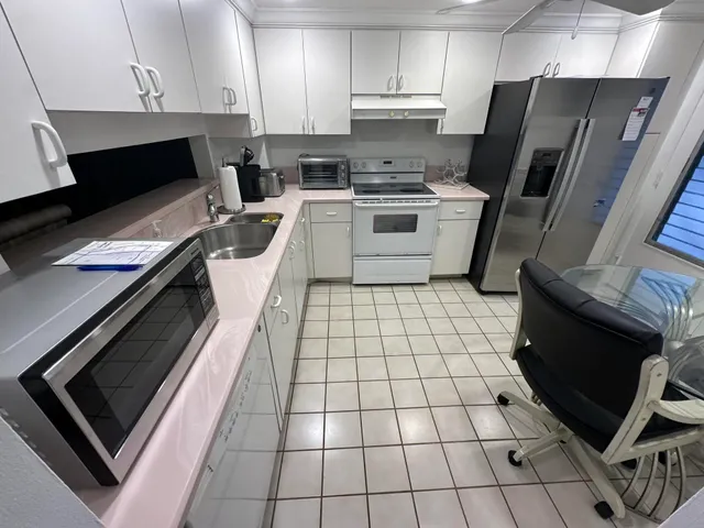 $3,250 | 145 South Ocean Avenue, Unit 214, Palm Beach Shores, FL 33404