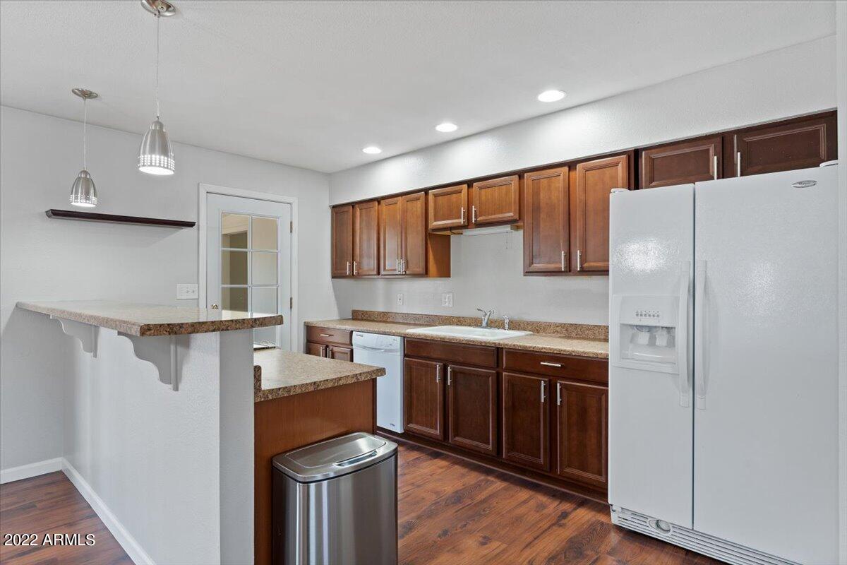 315 North Dobson Road Mesa, AZ 85201 - Photo 8 of 33 08-008