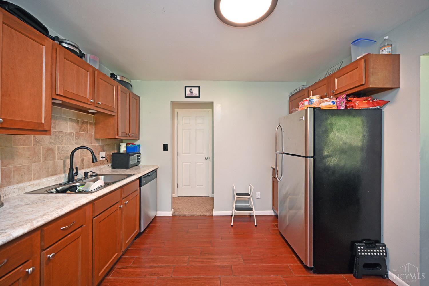 8728 Pippin Road Cincinnati, OH 45231 - Photo 13 of 32 Gallery Image 13