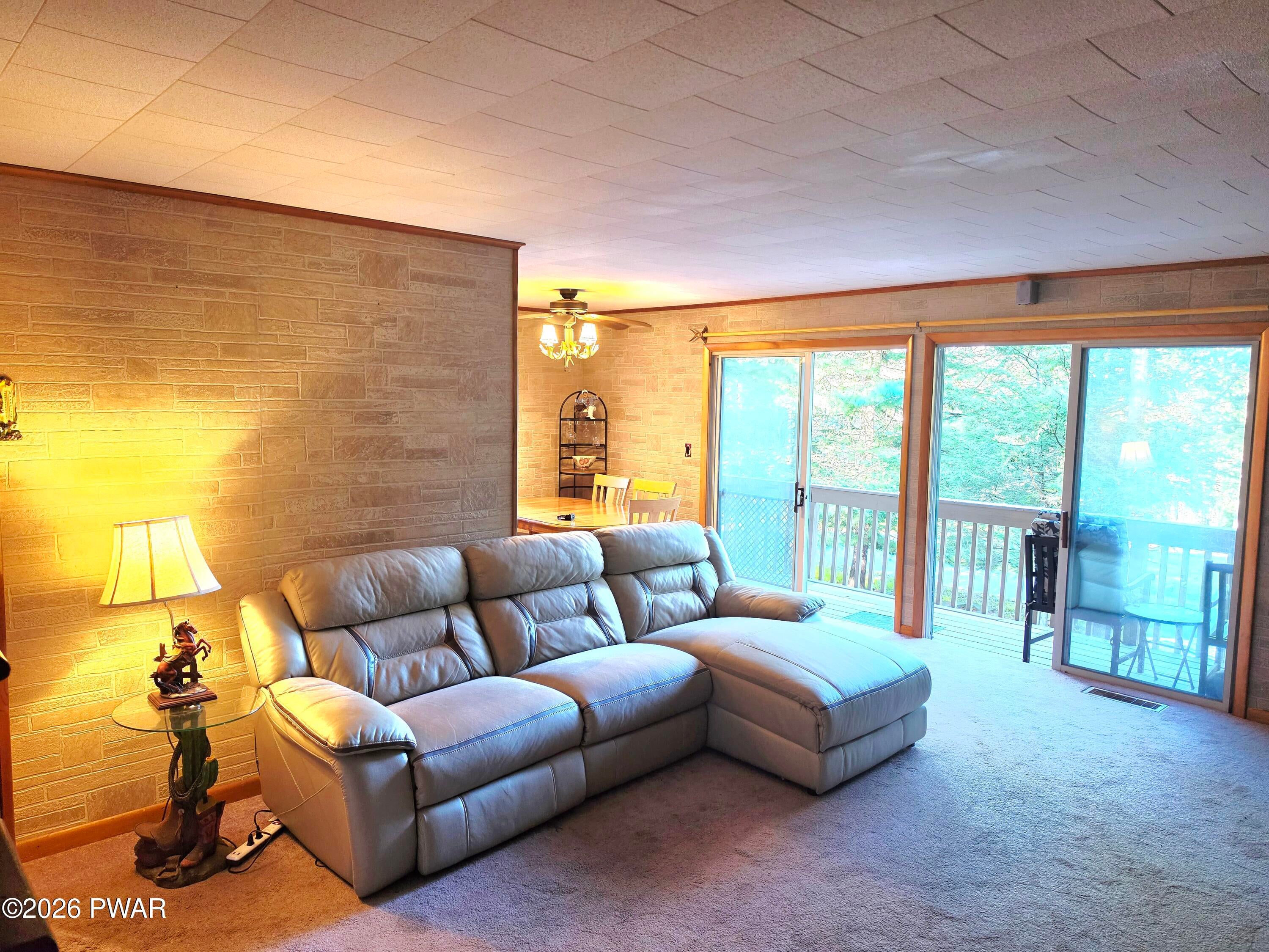 140 Timber Ridge Circle Greentown, PA 18426 - Photo 4 of 32 Gallery Image 4
