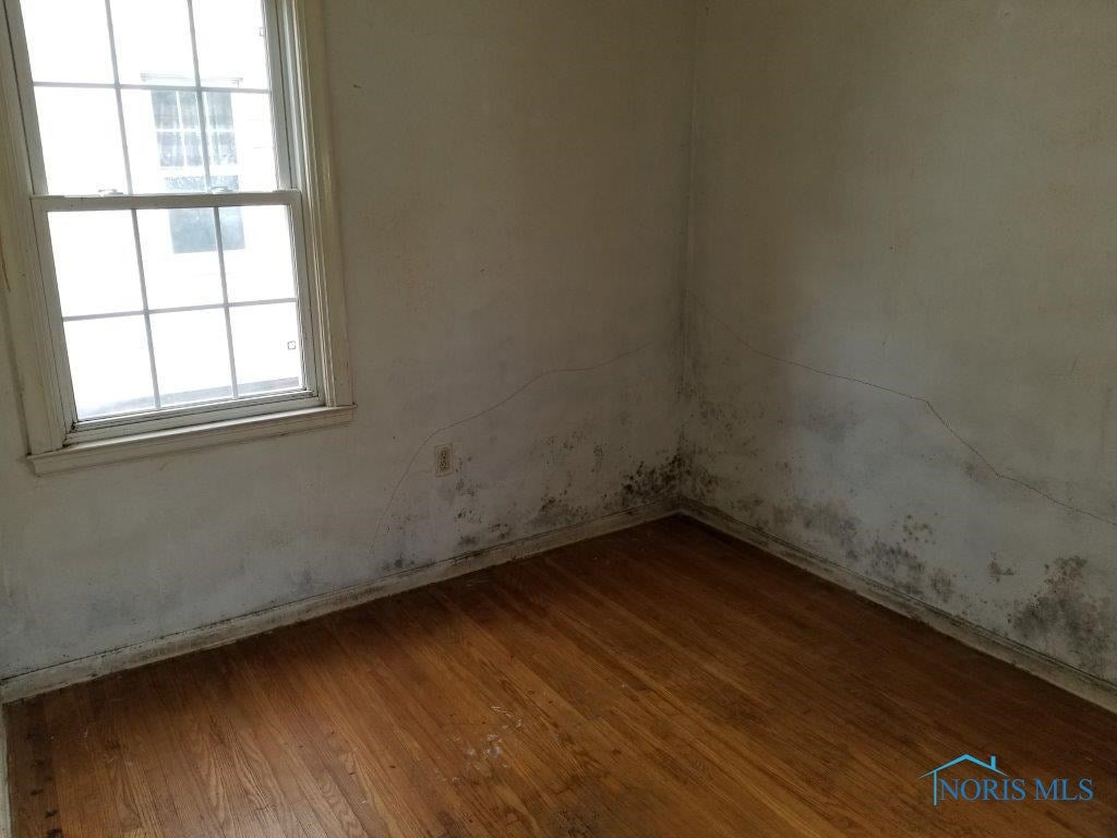 742 Alvison Road Toledo, OH 43612 - Photo 7 of 13 Gallery Image 7
