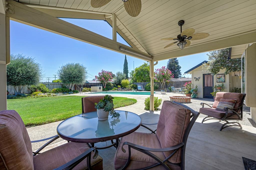 724 Vera Avenue Ripon, CA 95366 - Photo 3 of 54 Gallery Image 3