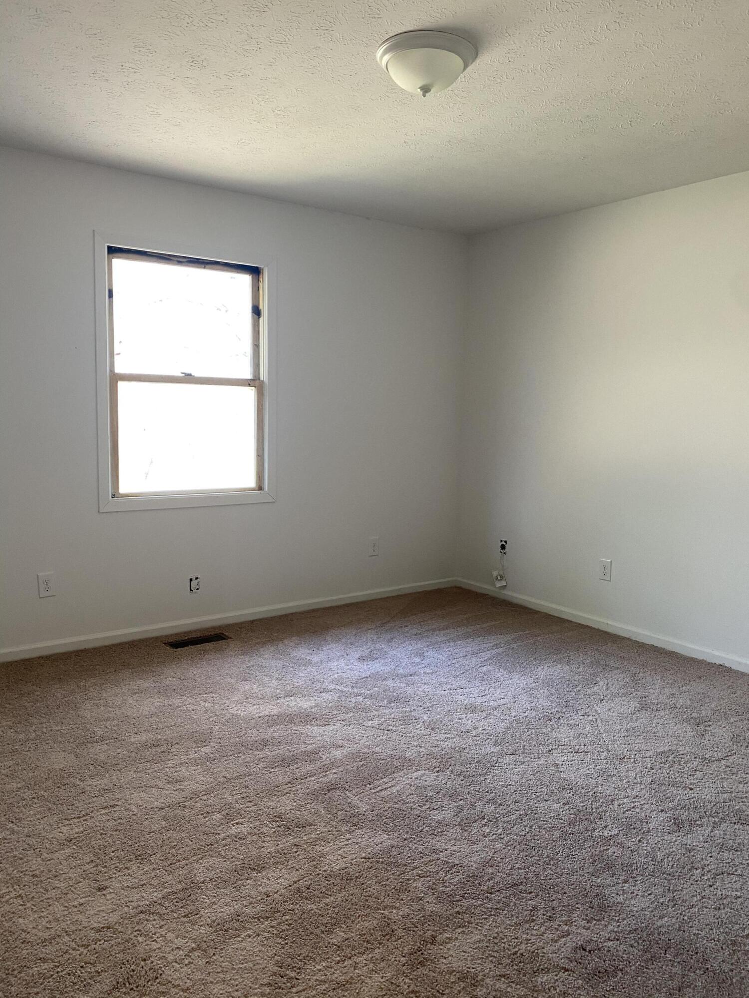 139 Money Road Caryville, TN 37714 - Photo 9 of 15 B3389994-D39E-4AD7-A789-8728A418F813
