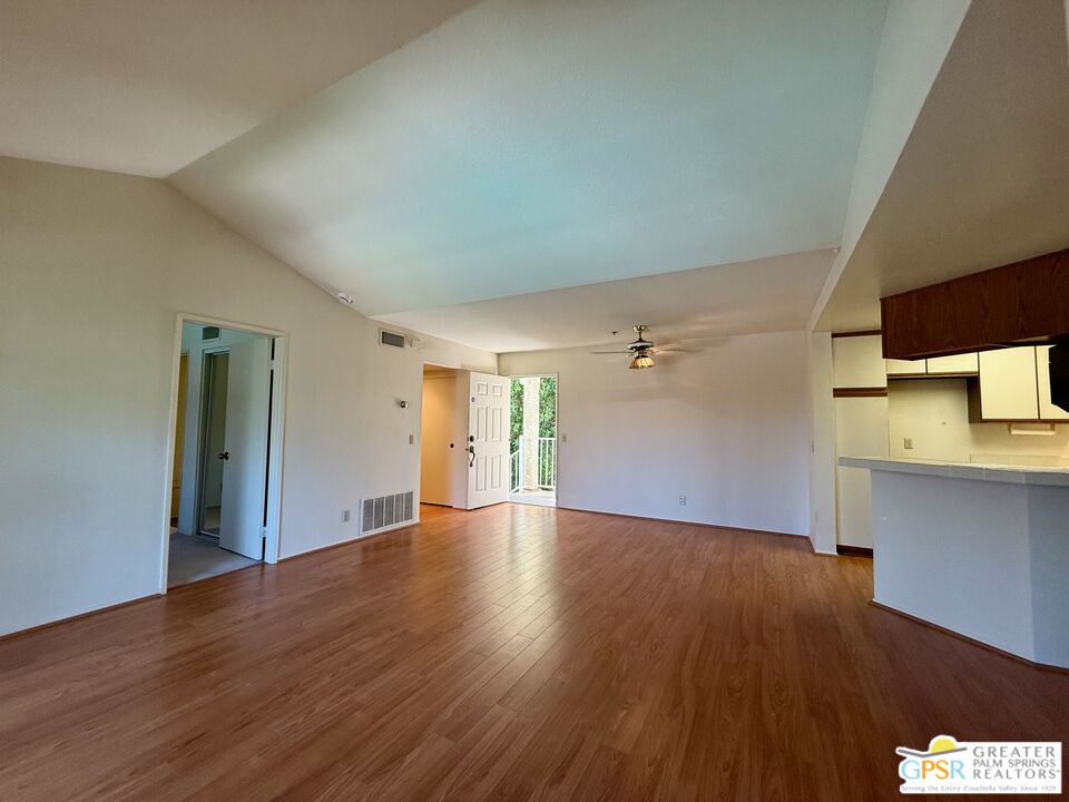 2700 Lawrence Crossley Road, Unit 96 Palm Springs, CA 92264 - Photo 4 of 34