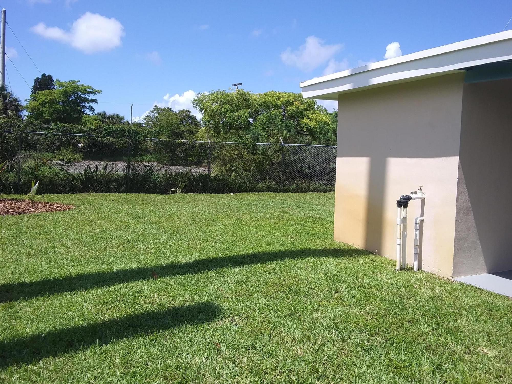 192 West 35th Street Riviera Beach, FL 33404 - Photo 14 of 41 0529201501c