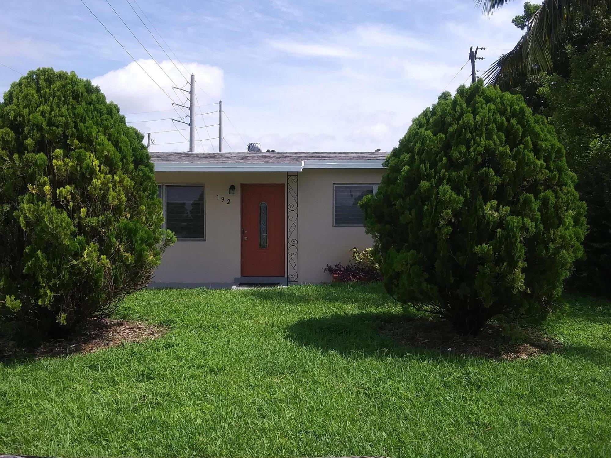192 West 35th Street Riviera Beach, FL 33404 - Photo 3 of 41 0526201104a