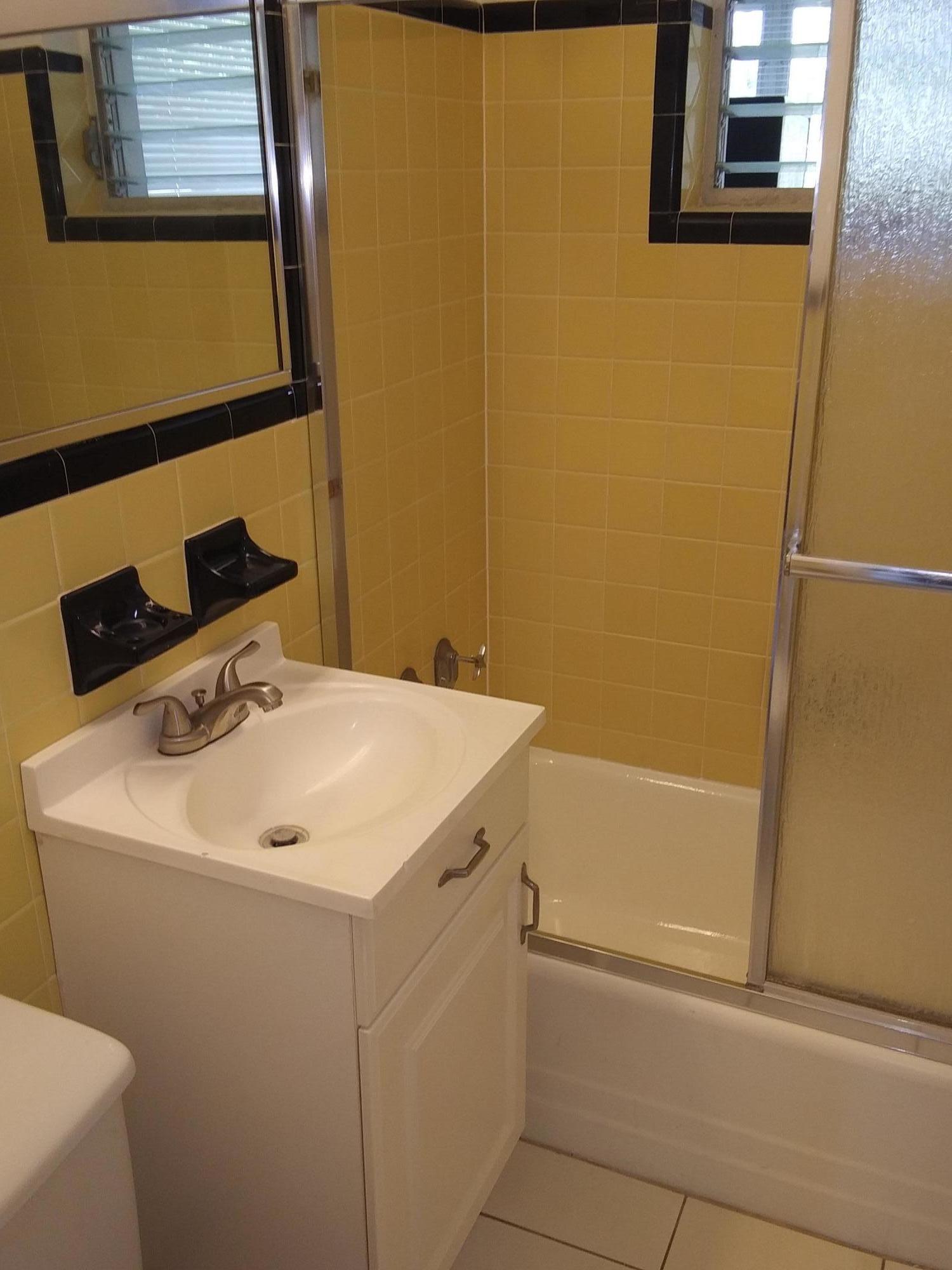 192 West 35th Street Riviera Beach, FL 33404 - Photo 39 of 41 0529201510