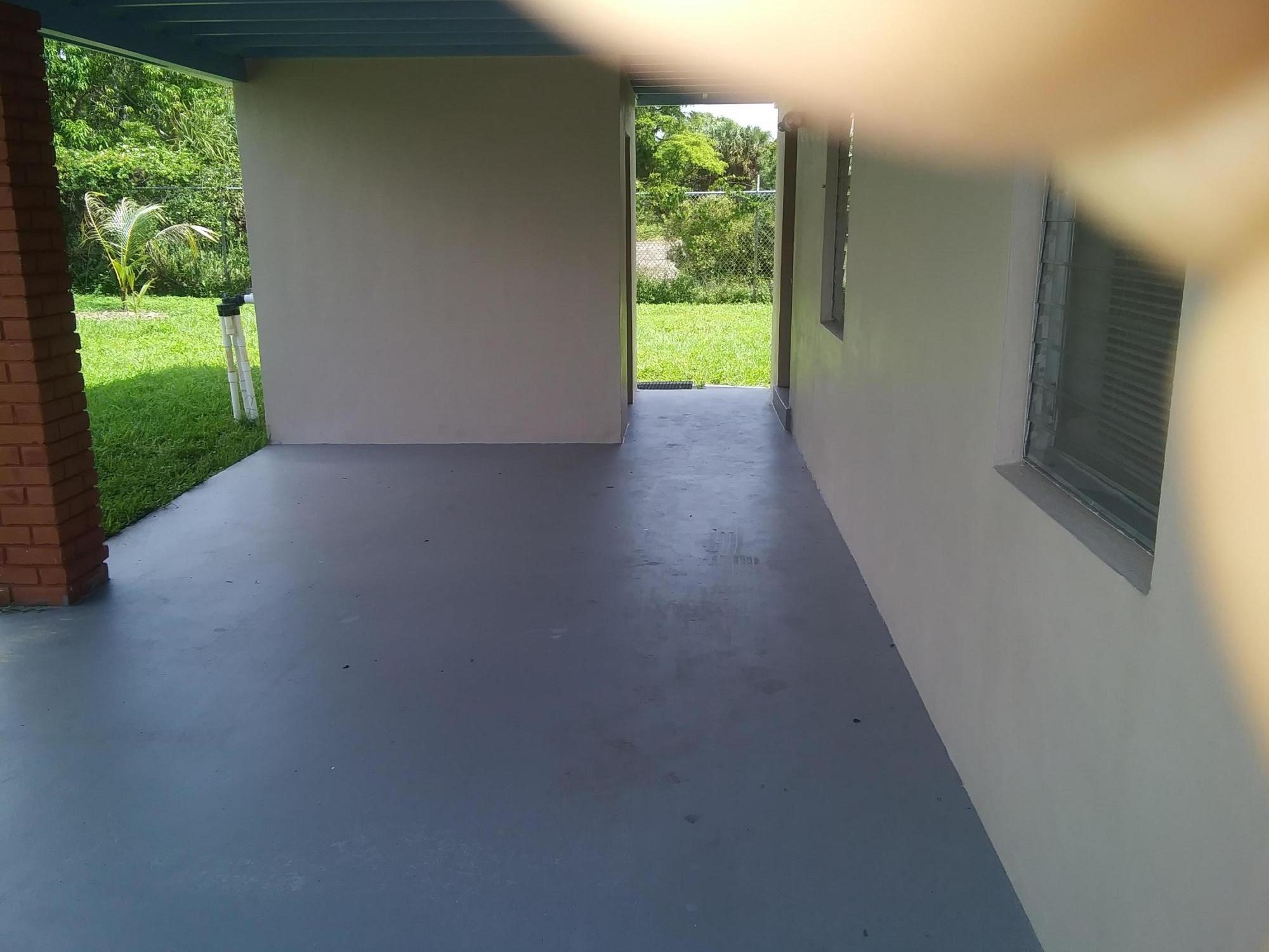 192 West 35th Street Riviera Beach, FL 33404 - Photo 4 of 41 0526201110