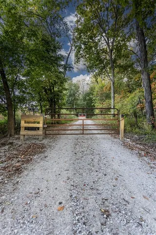 $849,000 | 6548 Jimtown Road, Oakdale, IL 62268