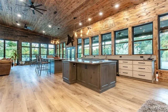 $849,000 | 6548 Jimtown Road, Oakdale, IL 62268