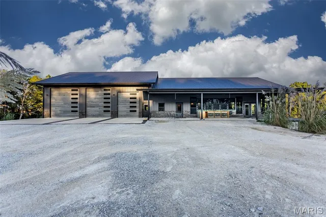 $849,000 | 6548 Jimtown Road, Oakdale, IL 62268