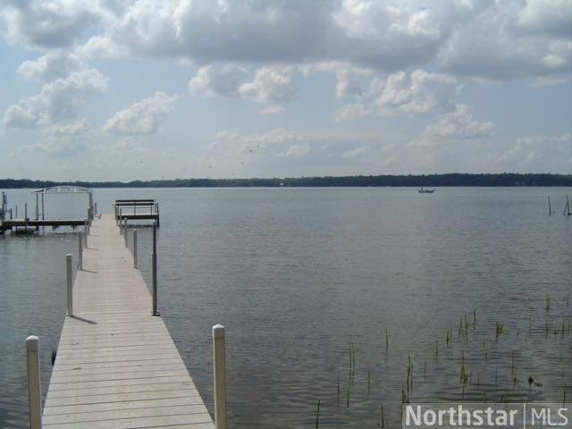 17 Peninsula Road Dellwood, MN 55110 - Photo 7 of 10 Gallery Image 7