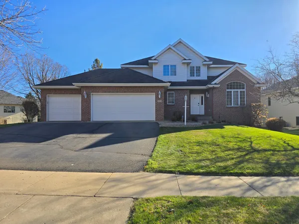 $500,000 | 2010 25th Street South, St. Cloud, MN 56301